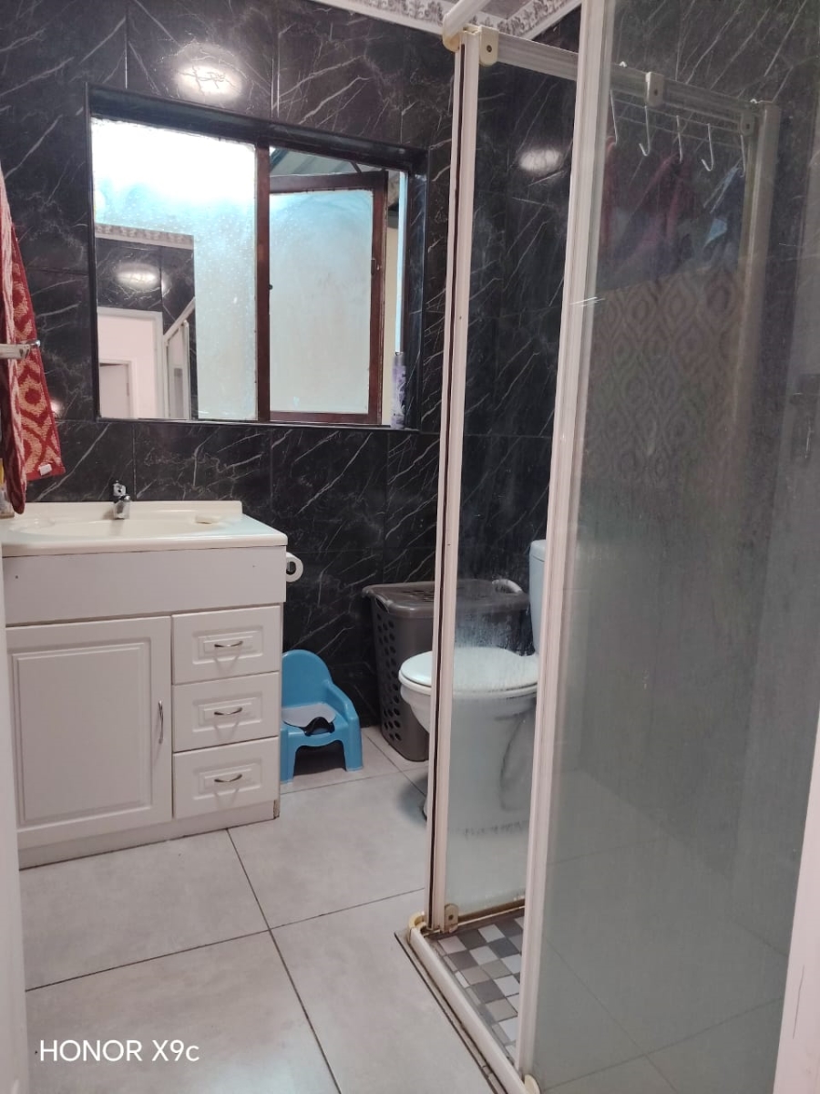 3 Bedroom Property for Sale in Clairewood Western Cape